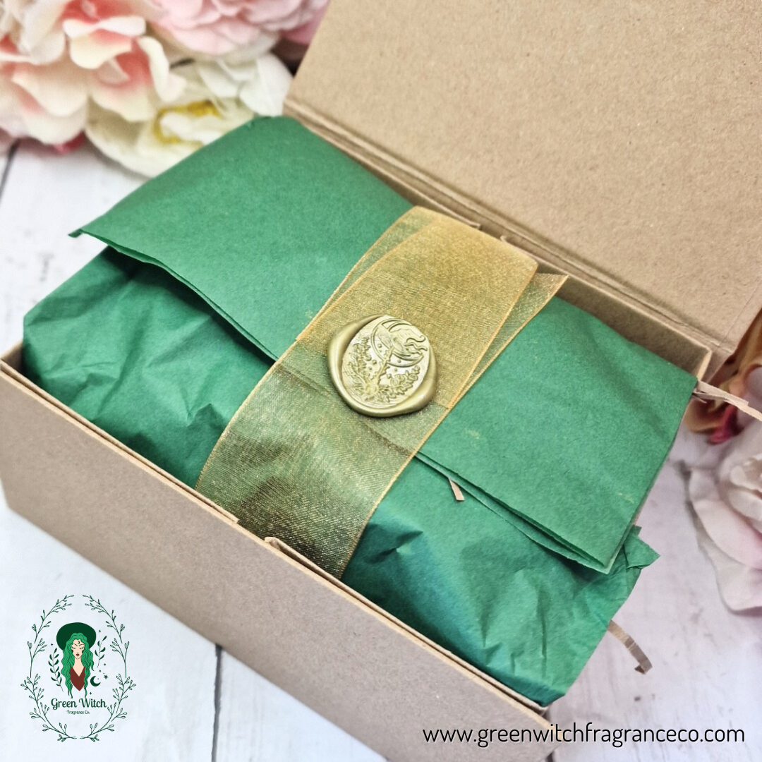 Medium Gift Box - Holds up to 5 Wax Melts, Warmer & Tealights
